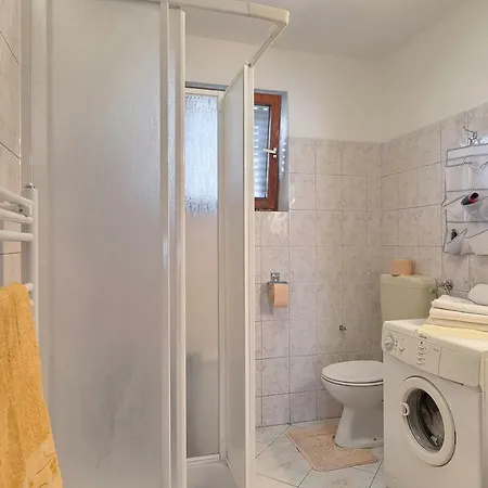 Apartamento D&d, Dvorine 63